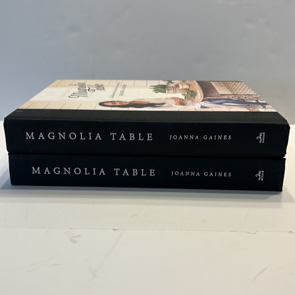 Hardcover "Magnolia Table" by Joanna Gaines - Picture 6 of 9